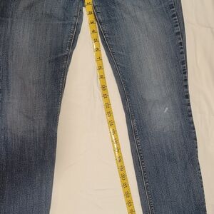 Levis - size 12